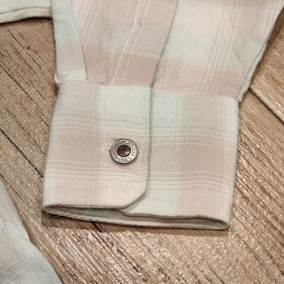 🔸NWT Levi's Silver Tab Mint Plaid Buttoned Front Long Sleeve Flannel Top XSmall - Picture 8 of 12